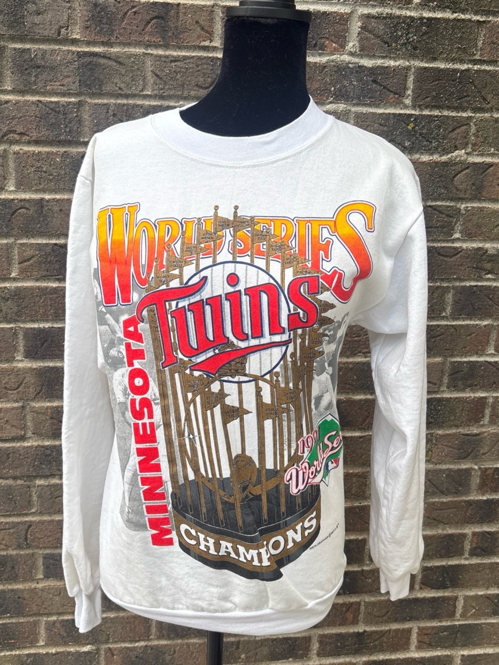 Vintage Minnesota Twins 1991 World Series Champions Graphic Sweatshirt